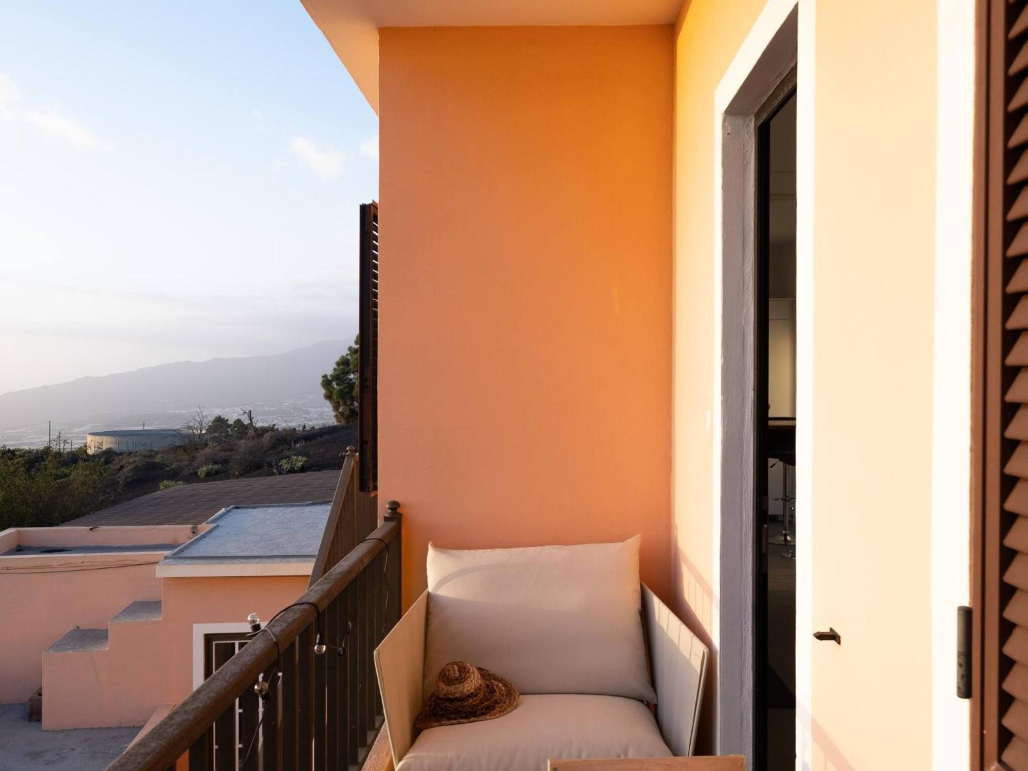 Finca Las Huellas - Moderno Apartamento Con Vistas Al Mar Y Al Volcan Los Llanos De Aridane Luaran gambar